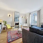 Charming Bourgeois House - Town Centre بيت للعطل Precy-sur-Oise
