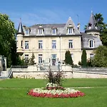 Charming Bourgeois House - Town Centre بيت للعطل