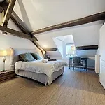 Charming Bourgeois House - Town Centre *