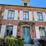 Charming Bourgeois House - Town Centre بيت للعطل